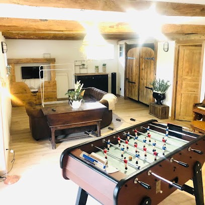 Le Bouffadou Maison De Vacances Gîte 8/9 Personnes 4 Chambres Mont Du Forez, Location de Vacances à Sauvessanges