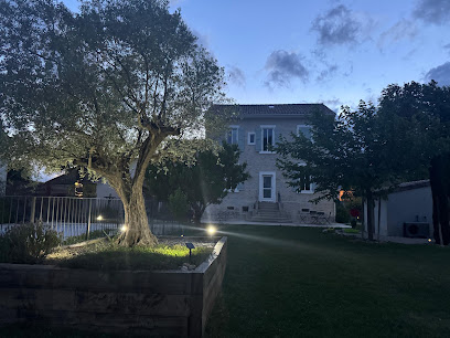 La Bastide De Sarda, Chambre D'hôtes à Montélimar