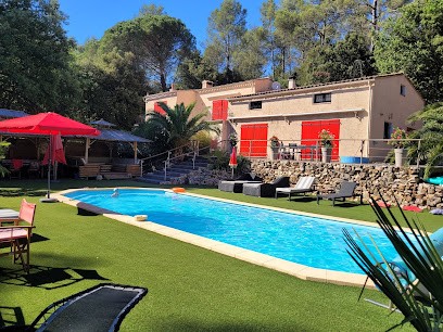 Chambres D'hôtes La Salamandre, Chambre d'Hôtes à Besse-sur-Issole