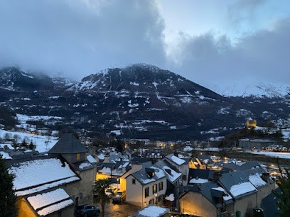 Chalet Des Estives, Location de Vacances à Esterre