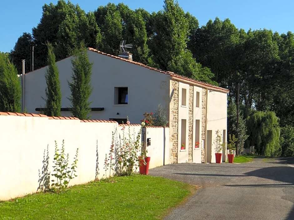 Chambres D'hôtes Les Marguerites, Chambre d'Hôtes à Champdolent