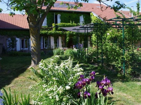 Chambres d'hôtes Au presbytère, Chambre d'Hôtes à Racrange