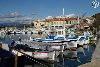 Location De Vacances: T3 Dans Maison De Pêcheur Au Bord De L'eau - Le Brusc - Six Fours Les Plages - Île Du Gaou, Location De Vacances à Six-Fours-les-Plages