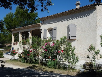 Chambre D'hôtes La Pinede, Chambre d'Hôtes à Lambesc