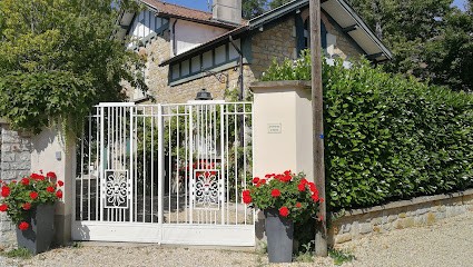Le Parc Sainte Marie, Chambre d'Hôtes à Fontainebleau
