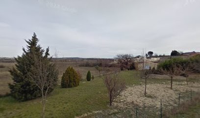 Michel Jasmin, Location de Vacances à Savignargues