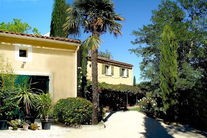 MAISON D'HÔTES MAISON PONS, Chambre d'Hôtes à Pougnadoresse