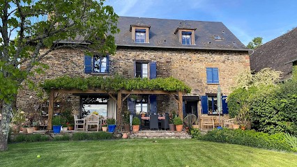 La Maison Bleue B&B, Chambre d'Hôtes à Juillac