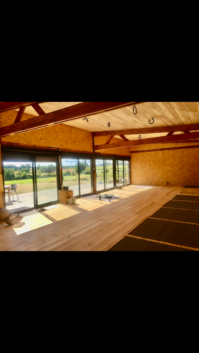 Chambres D'hôtes, Gîte En Dordogne Perigord Vert, Chalets En Bois, Chambres D'hôtes , Massages,Yoga " Mai Yam ", Chambre D'hôtes à Saint-Priest-les-Fougères