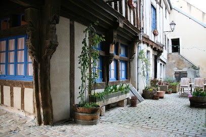 La Maison Des Corporations, Chambre d'Hôtes à Noyers