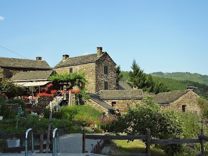 Partage du Viala: Chambre d'hôtes avec piscine et spa en Cévennes, idéal pour groupe et pour randonnées, proche GR70, Lozère, Chambre d'Hôtes à Ventalon en Cévennes