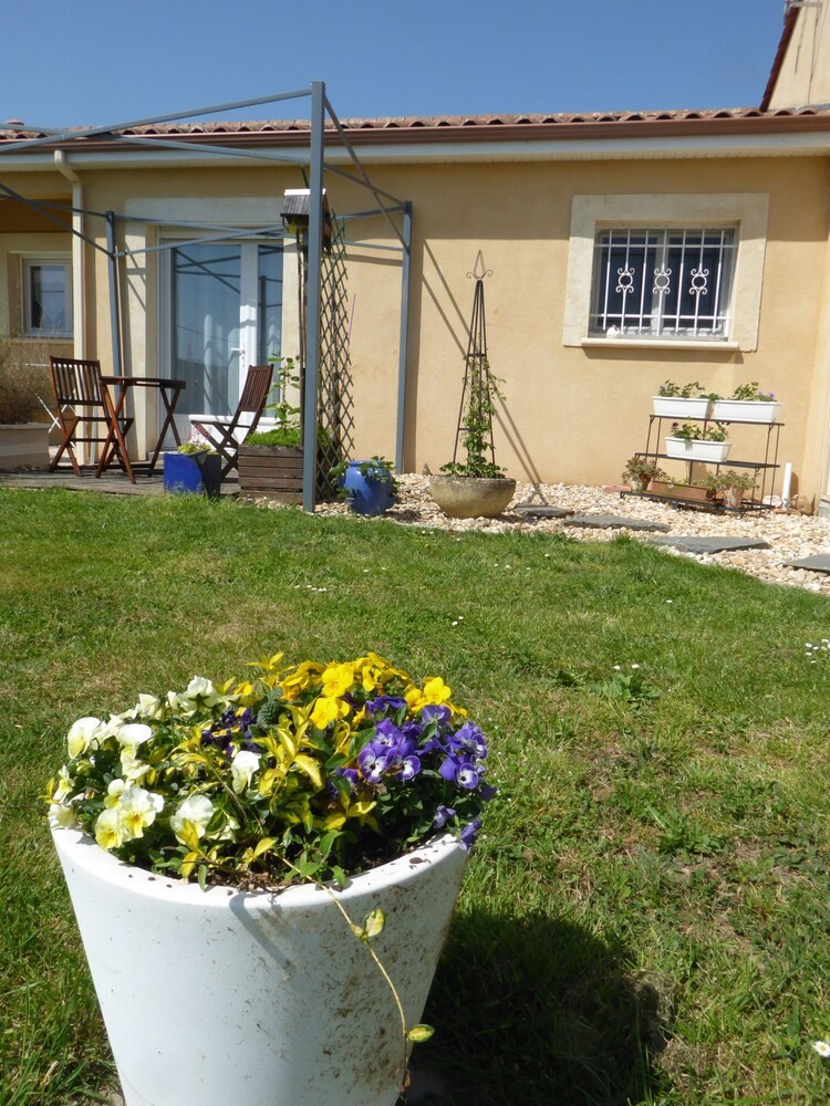 LA BELLE ETAPE, Chambre d'Hôtes à Lamonzie-Saint-Martin