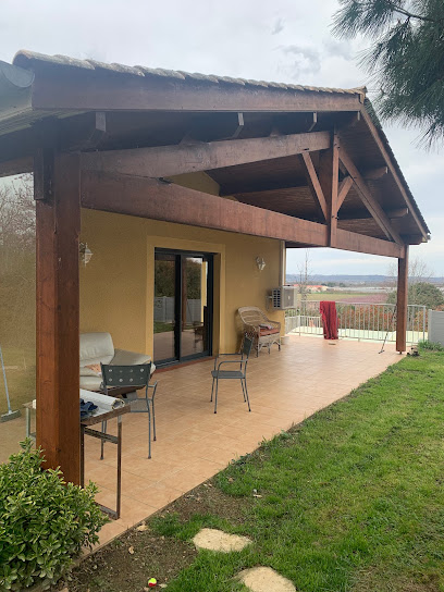 Logement Des Pins Parasols - Maison De Vacances Avec Piscine, Location De Vacances au Pin