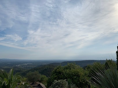 Mas Del Roc Chambres d 'Hôtes, Chambre d'Hôtes à Camélas