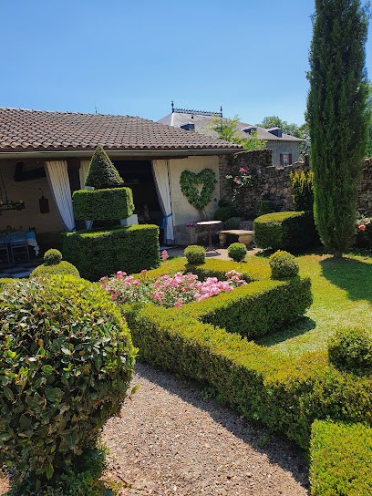 Ferienhaus chateau de Kerlo, Location de Vacances à Rouairoux