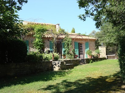 Mastrangelo Claudette - La Fontaine de Fontblanque, Location de Vacances à Murs