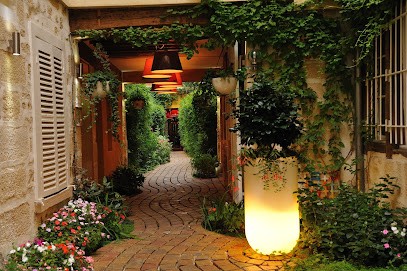 Les Patios du Marais, Location de Vacances à Paris 03