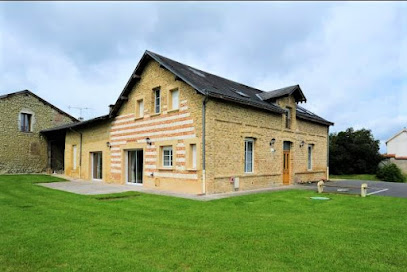 Gîte La Cure, Location De Vacances à Savigny-sur-Aisne