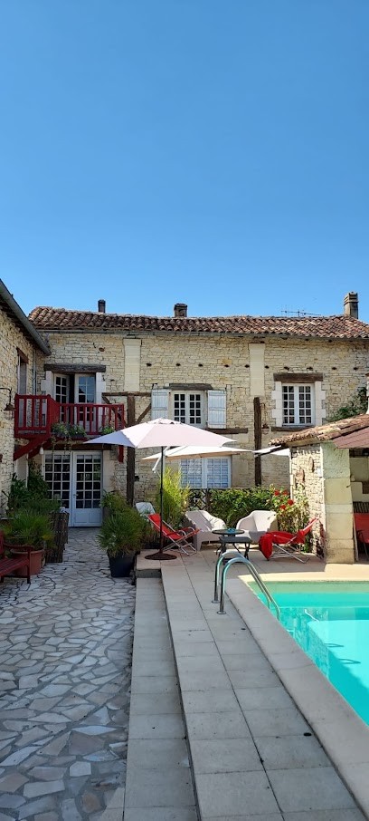 Les chambres & gîtes du bonheur, Maison d'Hôtes à Nercillac