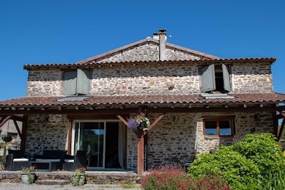 Gîte Et Chambre D'hôte à La Ferme Avec Piscine/spa, Location Insolite Avec Spa/sauna, Proche Limoges, Limousin, Haute-Vienne, Chambre d'Hôtes au Buis