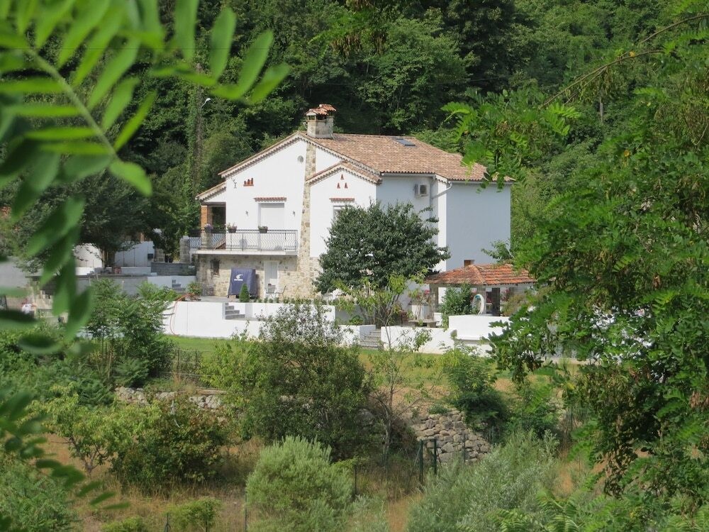 Les Hortensias, Chambre d'Hôtes à Lantosque