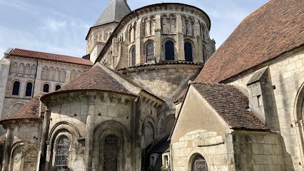 Victoria & Jerome Gîtes, Location de Vacances à La Charité-sur-Loire