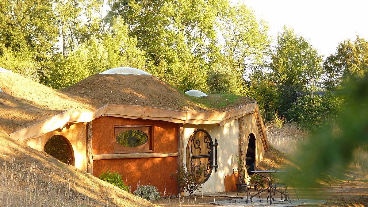 Cabane-Hobbit De Samsaget, Chambre D'hôtes à Salignac-Eyvigues
