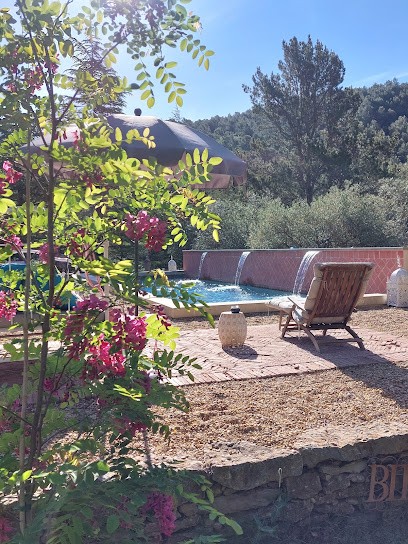 Location Villa Avec Piscine Var - Rent In Provence, Location de Vacances à La Roquebrussanne