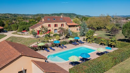 Domaine Benester : Location Gites Et Chambres D'hôtes Avec Piscines Et Bains Nordiques En Périgord Noir, Dordogne, Chambre d'Hôtes à Siorac-en-Périgord