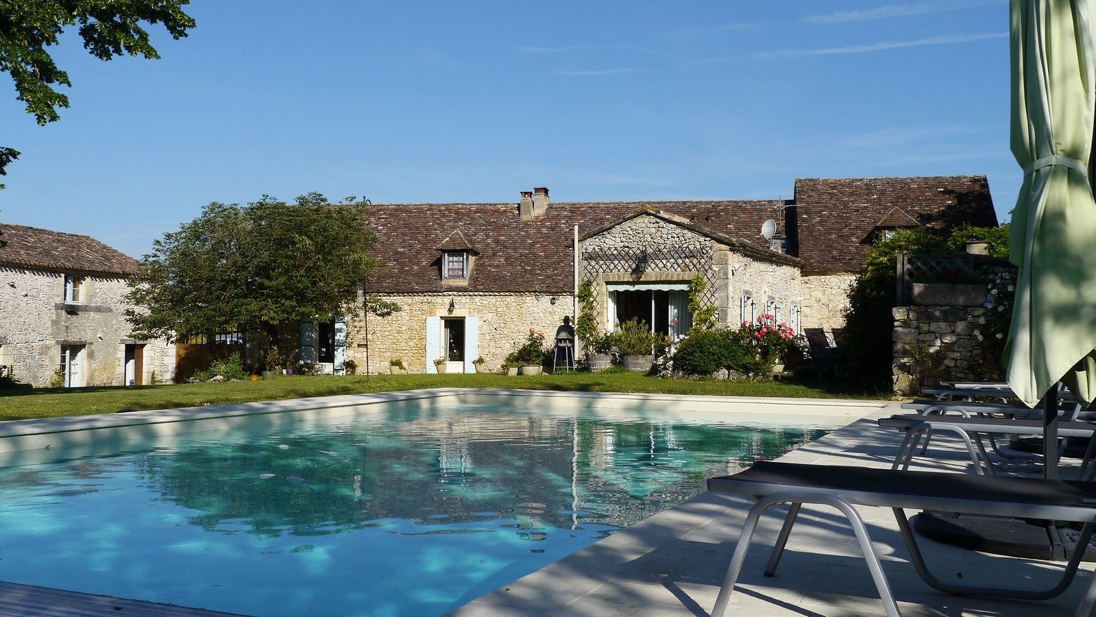 Le Chant Des Oiseaux, Chambre d'Hôtes à Naussannes