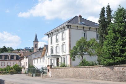 Le Clos Magnolia, Chambre d'Hôtes à Lépanges-sur-Vologne