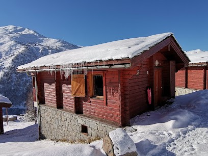 CHALET C4 LES MARMOTTES- 10 PERSONNES VALMEINIER AVEC PISCINE, Location de Vacances à Valmeinier