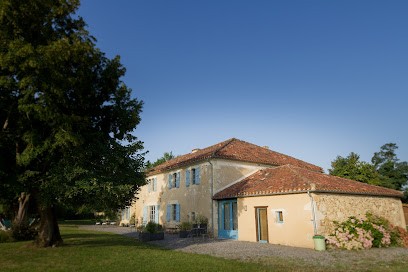 Domaine au Perisson, Chambre d'Hôtes au Brouilh-Monbert