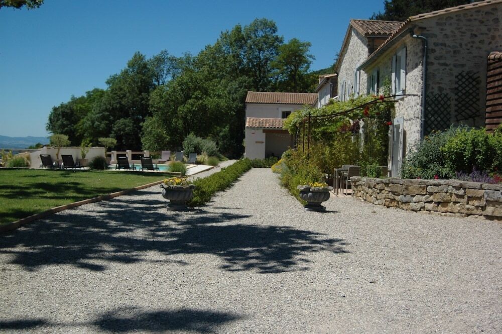 les jardins de soulane, Chambre d'Hôtes à Belcastel-et-Buc