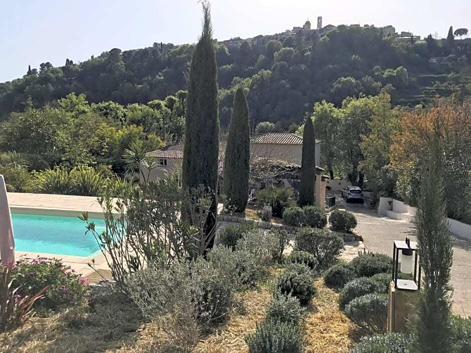 Bastide de Nomade, Chambre d'Hôtes à Saint-Paul-de-Vence