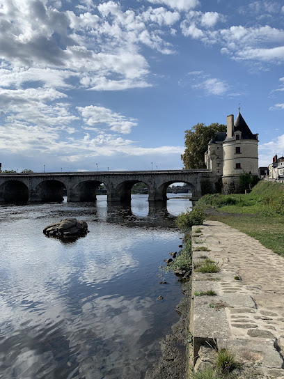Maison De Ville (4-6 Pers) Airbnb - Grand Service Garanti, Location De Vacances à Châtellerault