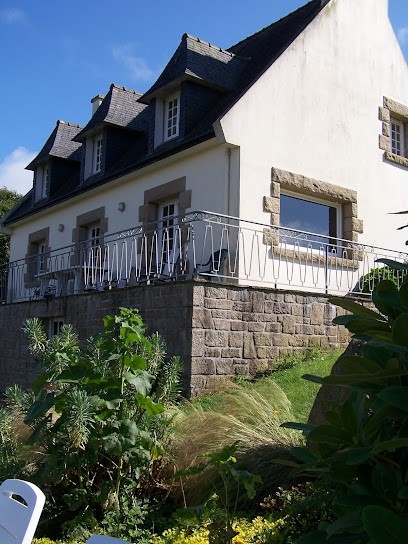 Gîte De Roz Trefeuntec, Chambre d'Hôtes à Plonévez-Porzay