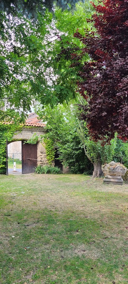 L'Ancienne Ecole, Chambre d'Hôtes à Vernassal