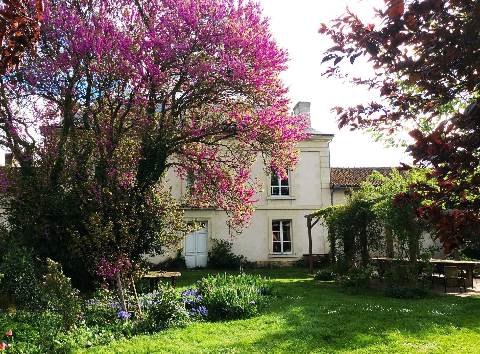 Fougeray Holding Rooms & Table Hosts, Chambre d'Hôtes à Sammarçolles