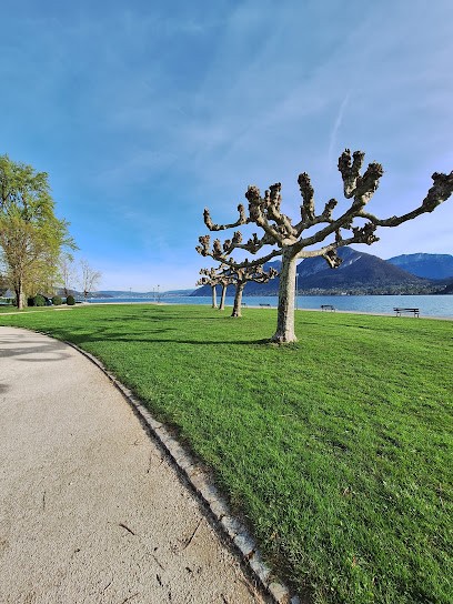 Le Jardin De La Plage, Location de Vacances à Saint-Jorioz
