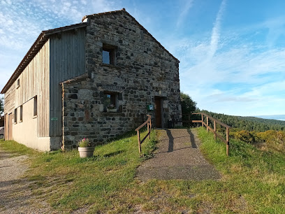 Gîte Du Bez Location De Vacances à Saint-Étienne-de-Lugdarès
