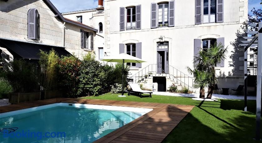 The Red Door House, Chambre d'Hôtes à Niort