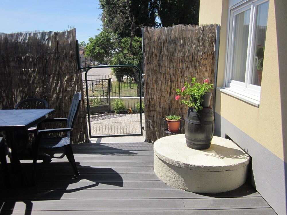 Chambres dans maison de vacances avec SPA extérieur, Maison d'Hôtes à They-sous-Montfort