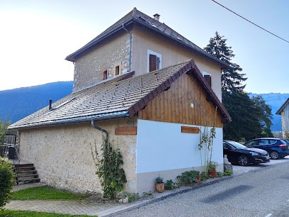 Ancienne Ecole du Villard, Chambre d'Hôtes à Saint-Pierre-d'Entremont