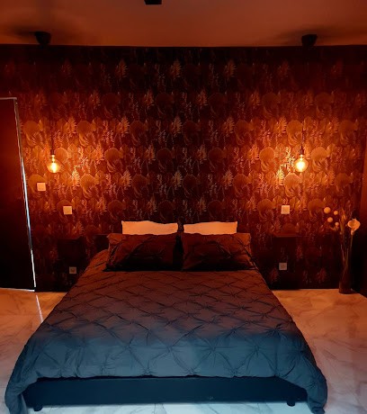 La Suite Loft-Spa, Chambre d'Hôtes à Tavernes