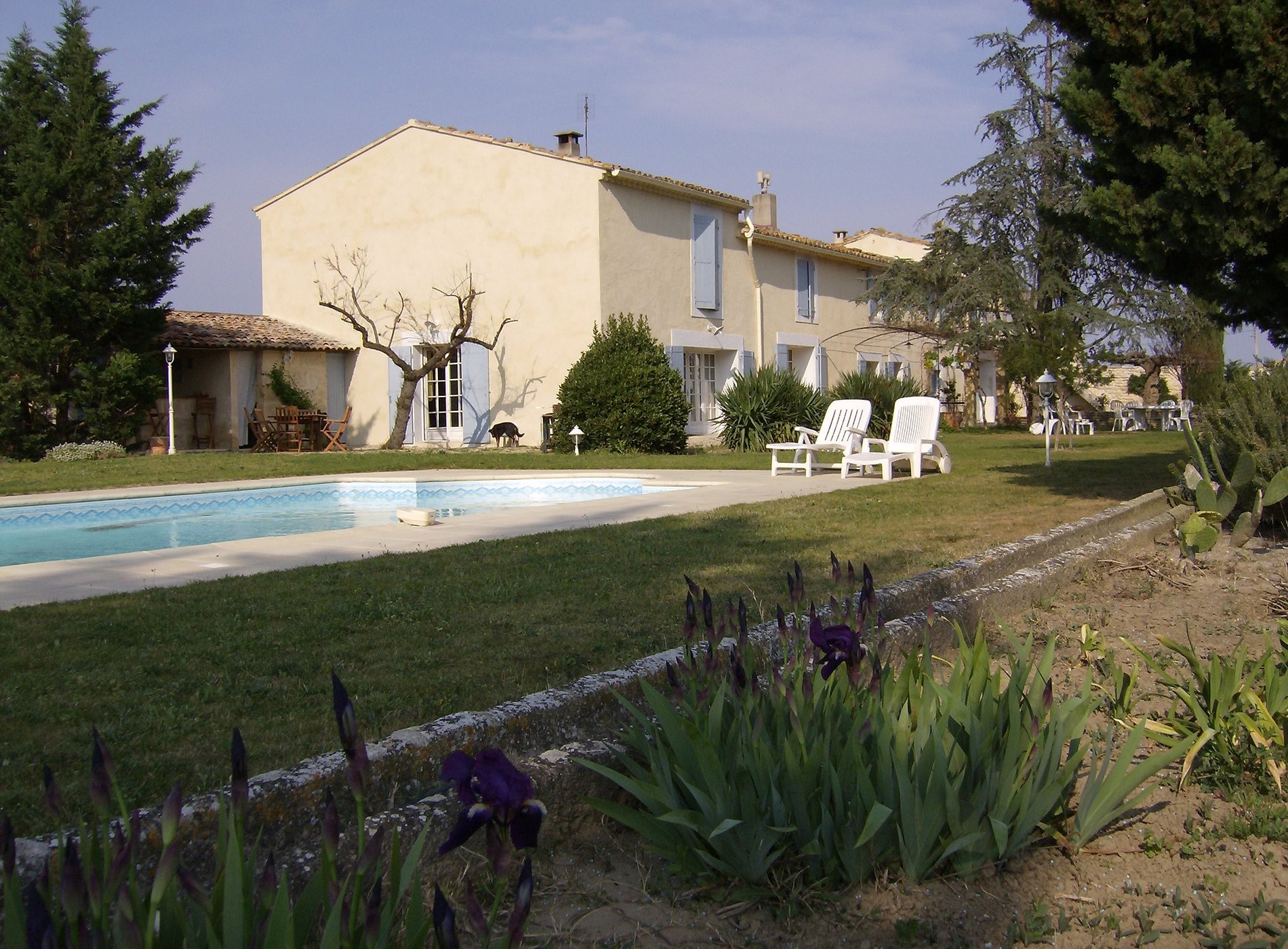 Mas Des Bougainvillees, Chambre d'Hôtes à Sernhac