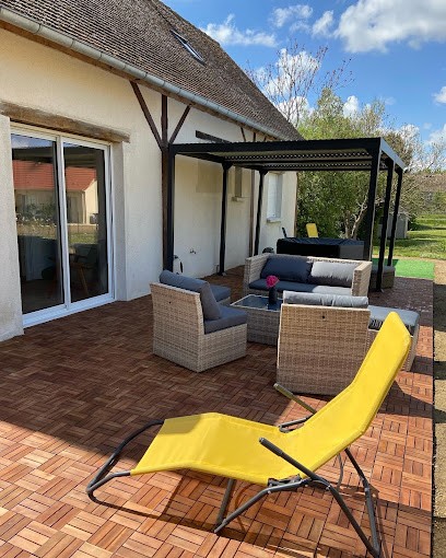 Le Logis, Location de Vacances à Thésée