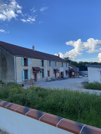 Logis Du Pâtis Long, Chambre d'Hôtes à Santranges