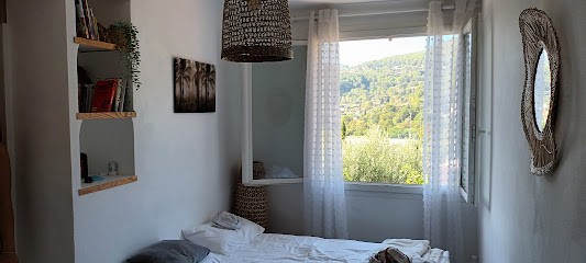 Une nuit à Bali, Chambre d'Hôtes à Solliès-Toucas