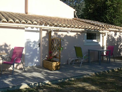 Chambres d'hôtes l'Oustau de MaLo, Chambre d'Hôtes à Sainte-Cécile-les-Vignes